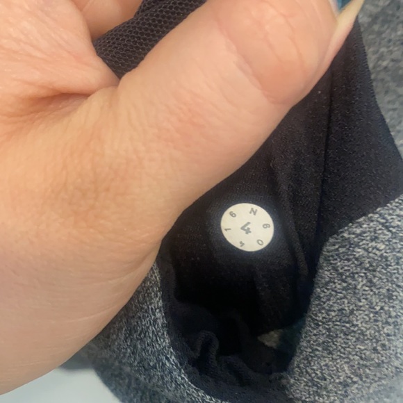 Lululemon grey pullover hoodie size 4, but fits like a 2! - Picture 6 of 9